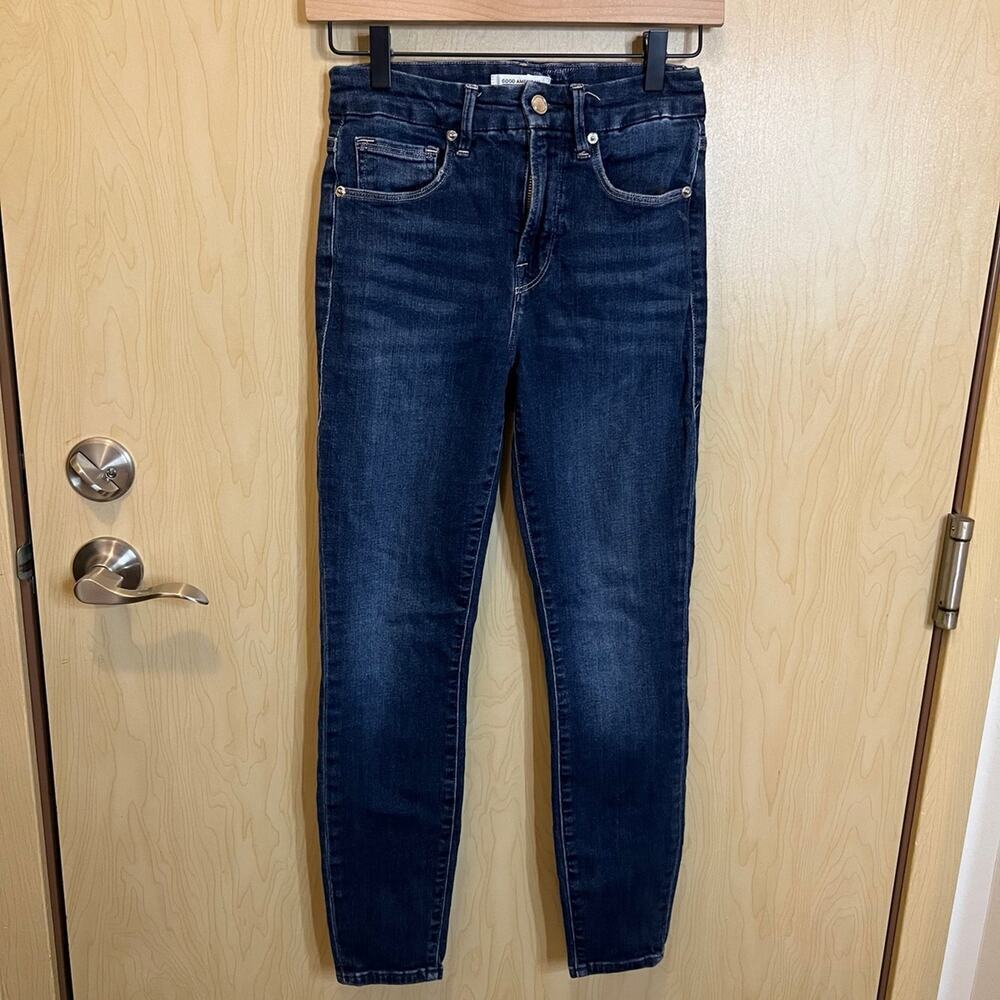 Good American Good Legs Cropped Jeans